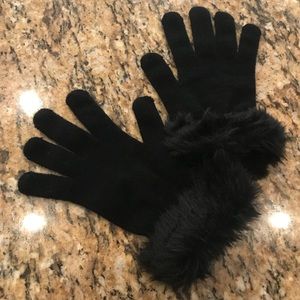Stretchy Gloves with Faux Fur